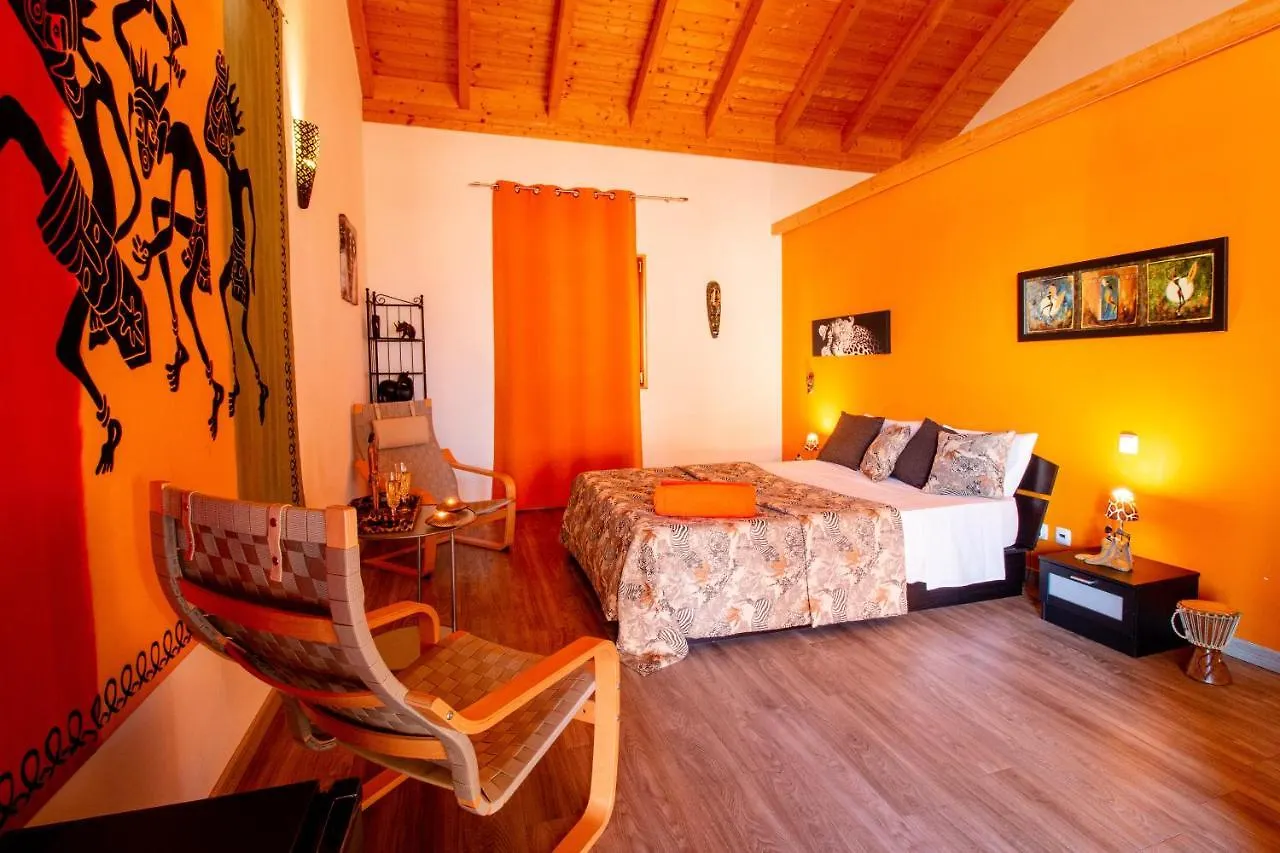 Chambres D'Hotes Naturistes (Adults Only) Monte da Charneca Bed and breakfast